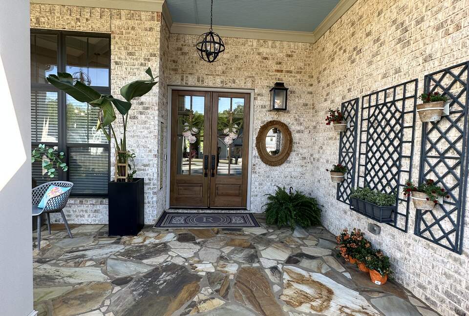 Lakefront Getaway - Newnan, Georgia