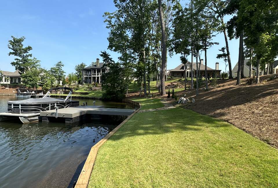 Lakefront Getaway - Newnan, Georgia