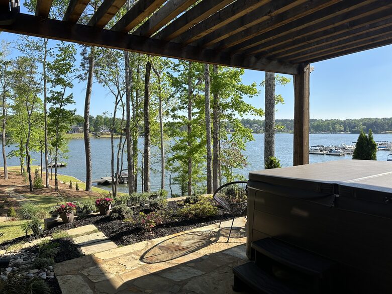 Lakefront Getaway - Newnan, Georgia