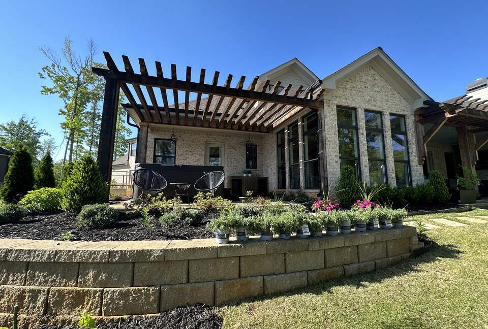 Lakefront Getaway - Newnan, Georgia