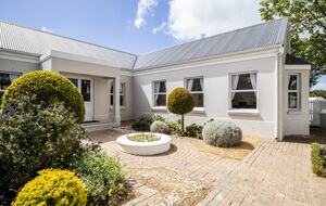 The Hideaways Club - Villa Steenberg - Cape Town, South Africa