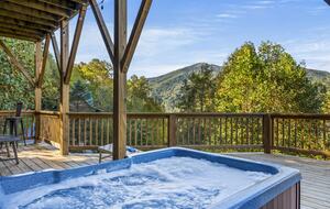 Mountain Escape in Heart of Maggie Valley - Maggie Valley, North Carolina
