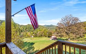 Mountain Escape in Heart of Maggie Valley - Maggie Valley, North Carolina