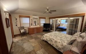 White Sand Beach Front Retreat - Haleiwa, Hawaii