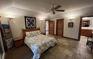 White Sand Beach Front Retreat - Haleiwa, Hawaii