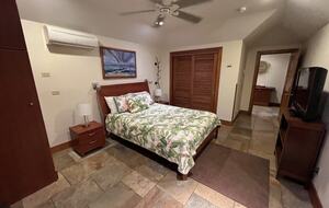 White Sand Beach Front Retreat - Haleiwa, Hawaii