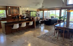 White Sand Beach Front Retreat - Haleiwa, Hawaii