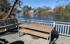 Waterfront Old Bay Cottage in Deltaville - Deltaville, Virginia