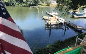 Waterfront Old Bay Cottage in Deltaville - Deltaville, Virginia
