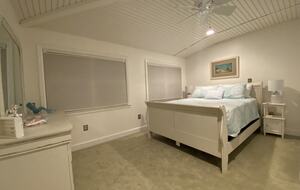 Waterfront Old Bay Cottage in Deltaville - Deltaville, Virginia