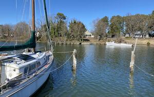 Waterfront Old Bay Cottage in Deltaville - Deltaville, Virginia