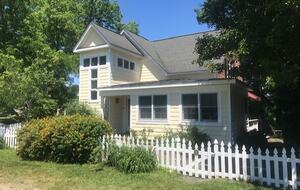 Waterfront Old Bay Cottage in Deltaville - Deltaville, Virginia