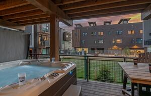 Uptown House - Moving Mountains - Steamboat Springs, Colorado