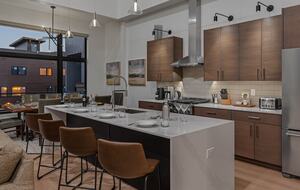 Uptown House - Moving Mountains - Steamboat Springs, Colorado