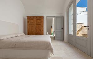 Stella del monte - Cisternino, Italy