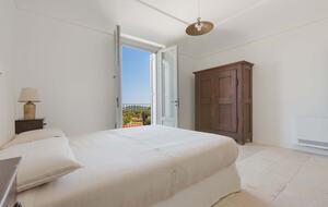 Stella del monte - Cisternino, Italy