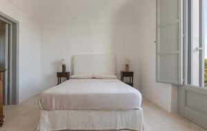 Stella del monte - Cisternino, Italy