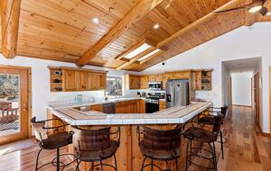 Sky Pine Retreat - Big Bear Lake, California