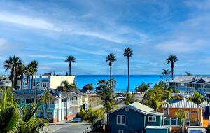 Cobbo's Beach House | With hot tubs, views, and just steps to the beach! - Avila Beach, California