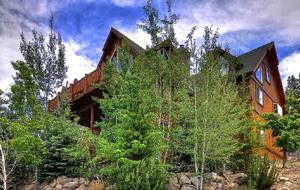 Mighty Bear Manor - Big Bear Lake, California