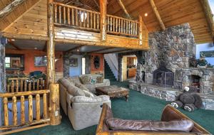 Mighty Bear Manor - Big Bear Lake, California