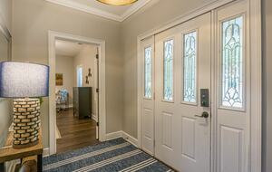 Water's Edge Lake House - Gainesville, Georgia