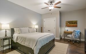 Water's Edge Lake House - Gainesville, Georgia