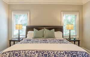 Water's Edge Lake House - Gainesville, Georgia