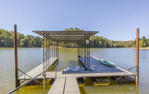 Water's Edge Lake House - Gainesville, Georgia