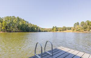 Water's Edge Lake House - Gainesville, Georgia