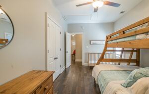 Water's Edge Lake House - Gainesville, Georgia