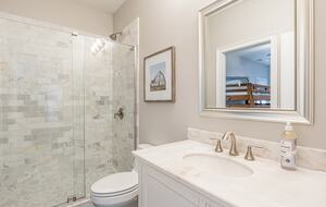 Water's Edge Lake House - Gainesville, Georgia