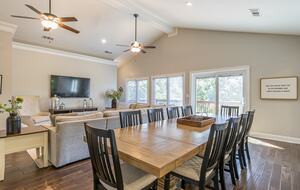 Water's Edge Lake House - Gainesville, Georgia