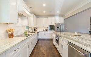 Water's Edge Lake House - Gainesville, Georgia