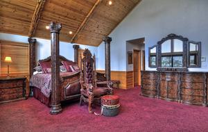 Mighty Bear Manor - Big Bear Lake, California