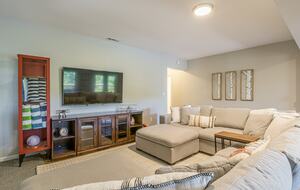 Water's Edge Lake House - Gainesville, Georgia