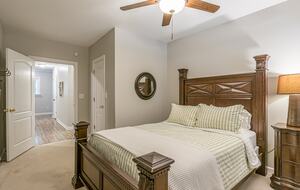 Water's Edge Lake House - Gainesville, Georgia