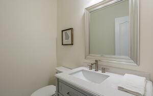 Water's Edge Lake House - Gainesville, Georgia