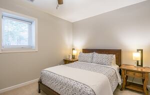 Water's Edge Lake House - Gainesville, Georgia