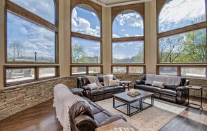 Crestview Estate | 5 acre luxury estate in Smoky Mountains - Pigeon Forge, Tennessee