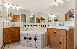 Sky Pine Retreat - Big Bear Lake, California