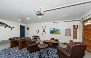 Sky Pine Retreat - Big Bear Lake, California