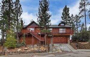 Sky Pine Retreat - Big Bear Lake, California