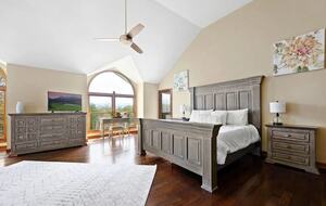 Crestview Estate | 5 acre luxury estate in Smoky Mountains - Pigeon Forge, Tennessee