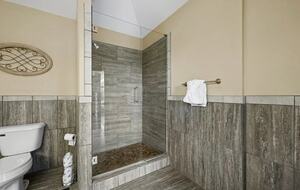 Crestview Estate | 5 acre luxury estate in Smoky Mountains - Pigeon Forge, Tennessee