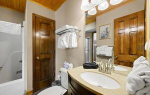 Crestview Estate | 5 acre luxury estate in Smoky Mountains - Pigeon Forge, Tennessee