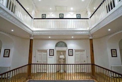 Cortes House