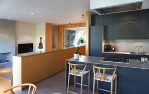 Idyllic Vancouver Retreat - Vancouver, Canada