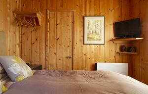 Wine Country Luxury in the Redwoods w/ Hot Tub and Fire Pit - Cazadero, California