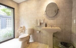 Wine Country Luxury in the Redwoods w/ Hot Tub and Fire Pit - Cazadero, California